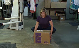 Safe Lifting: Below The Waist Lifting