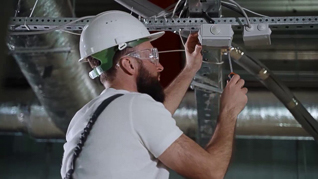 Hand And Power Tool Safety In Transportation And Warehouse Environments - Image 2